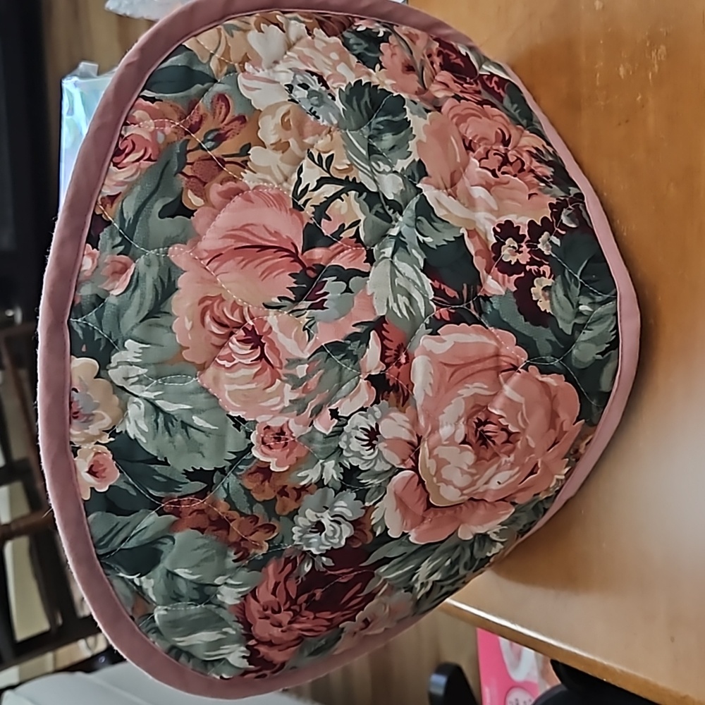 Rose Patterned Pink Tea Cozy